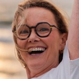 Karen Van Den Broecke - Morel